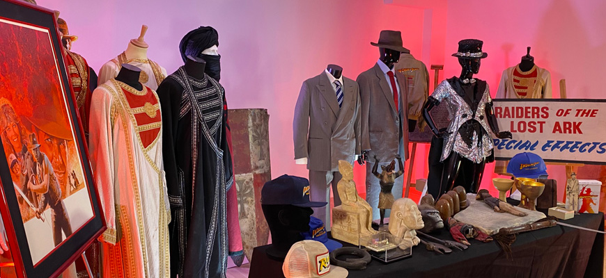 Découvrez dans cette vidéo notre collection d'objets originaux de la saga INDIANA JONES